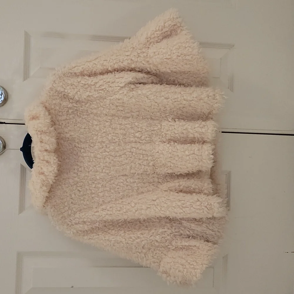 EUC faux fur teddy jacket. - Picture 3 of 4